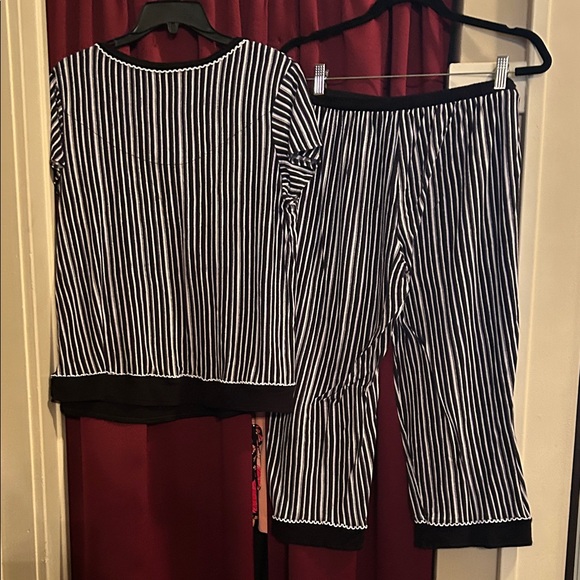 Vera Wang Black & White Striped Short Sleeve Pajama Set size L - Picture 3 of 6
